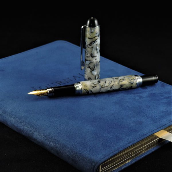 The EURO Fountain PEN in Fractured Gold