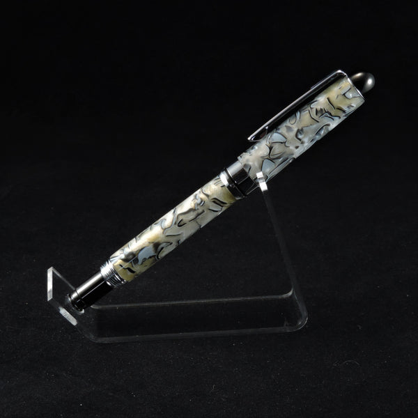 The EURO Fountain PEN in Fractured Gold