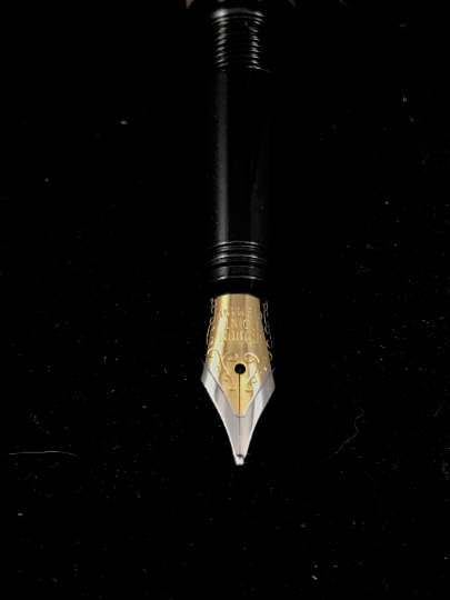 The Archer Fountain Pen in Fractured Gold